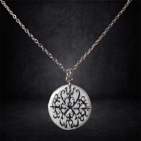 Vintage 90s style victorian gothic thorns silver circle pendant necklace - Picture 1 of 9